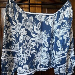 C&C California Navy and White Floral Linen Top